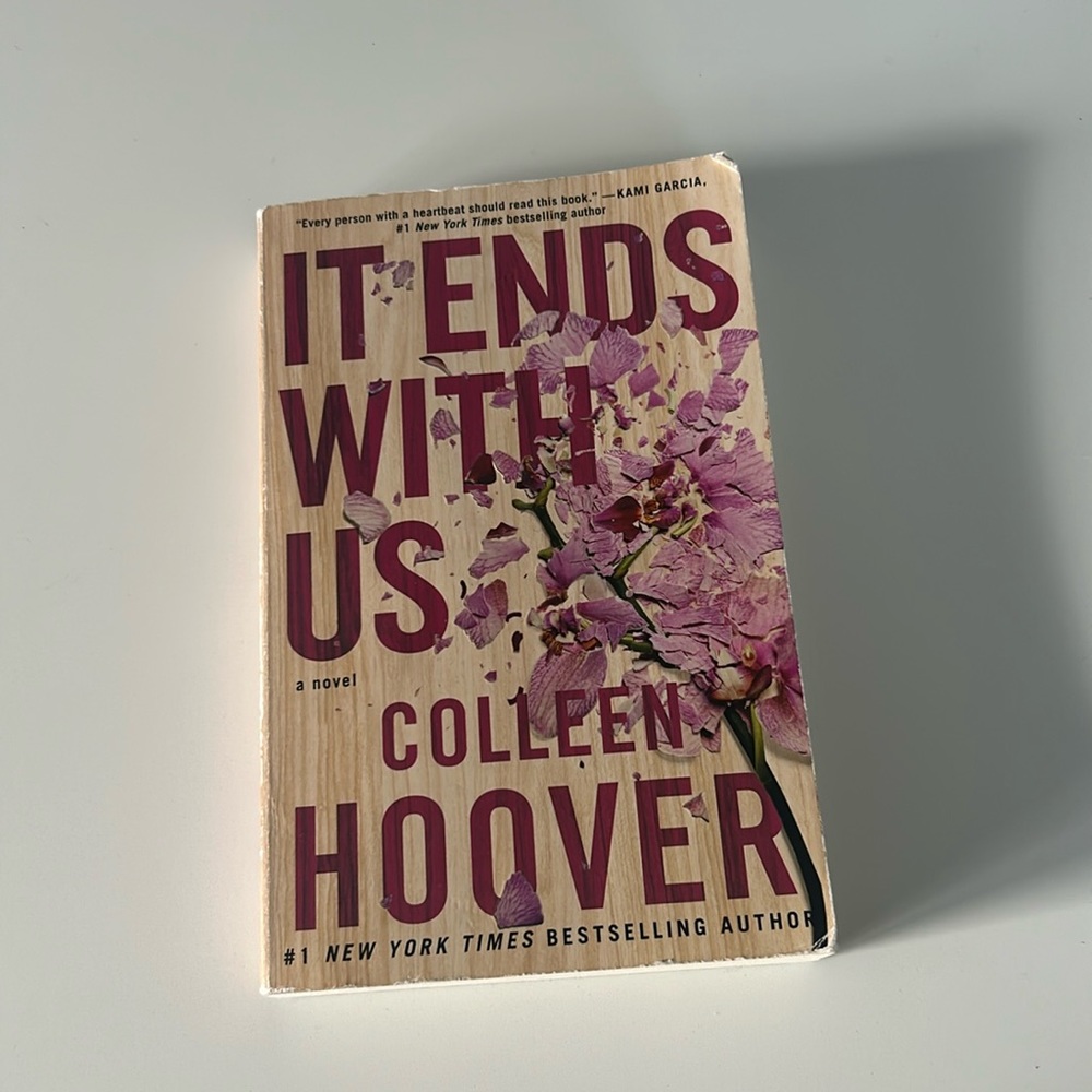 IT ENDS WITH US book